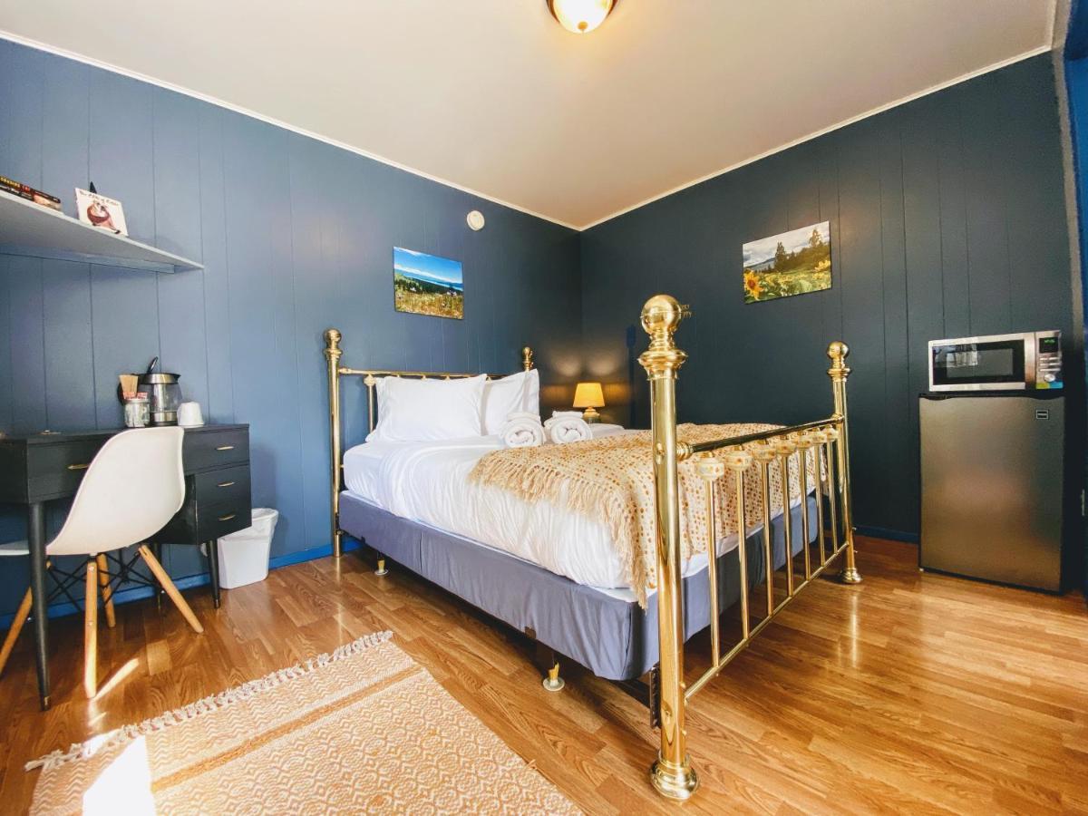 Flathead Lake Resort Woods Bay エクステリア 写真
