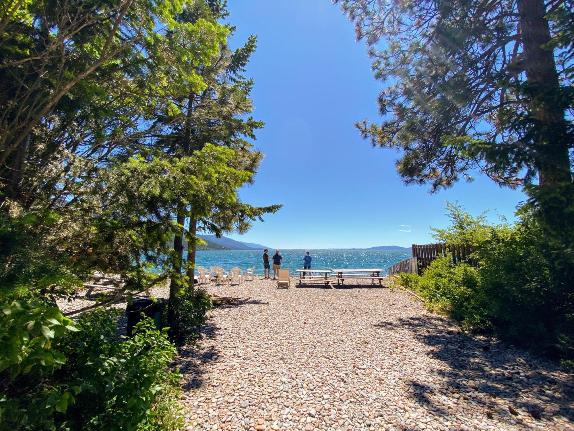Flathead Lake Resort Woods Bay エクステリア 写真